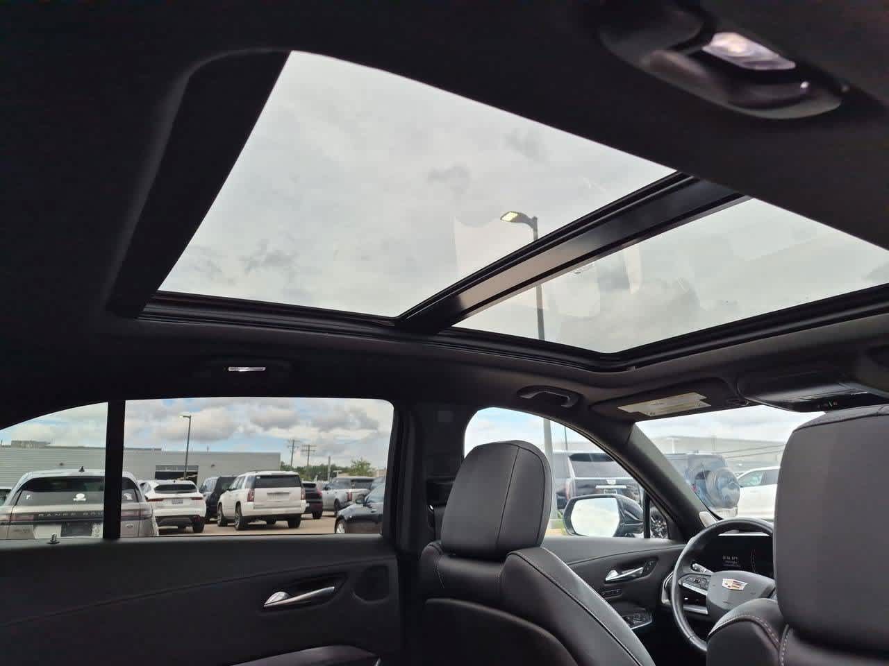 Used 2024 Cadillac XT4 Premium Luxury AWD/4WD image 22