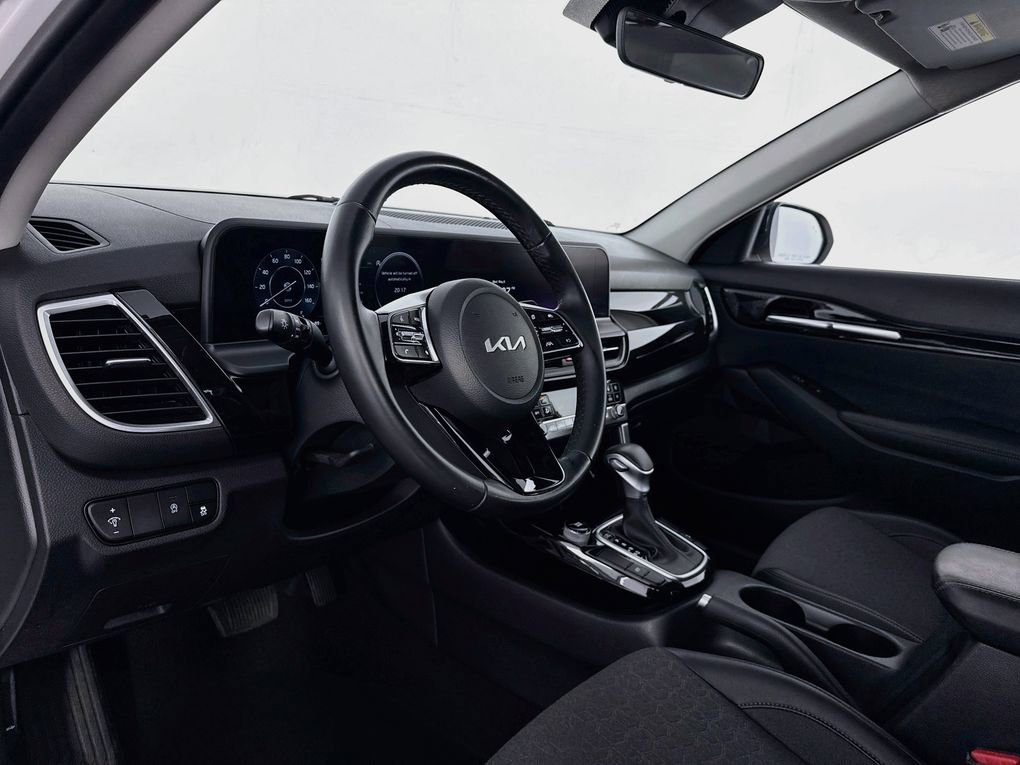 Used 2024 Kia Seltos S FWD image 14