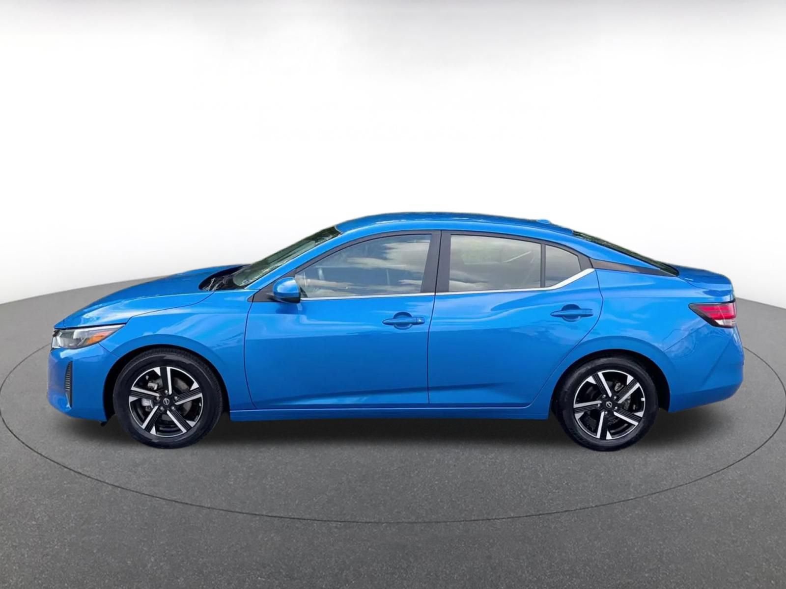 Used 2025 Nissan Sentra SV FWD image 7