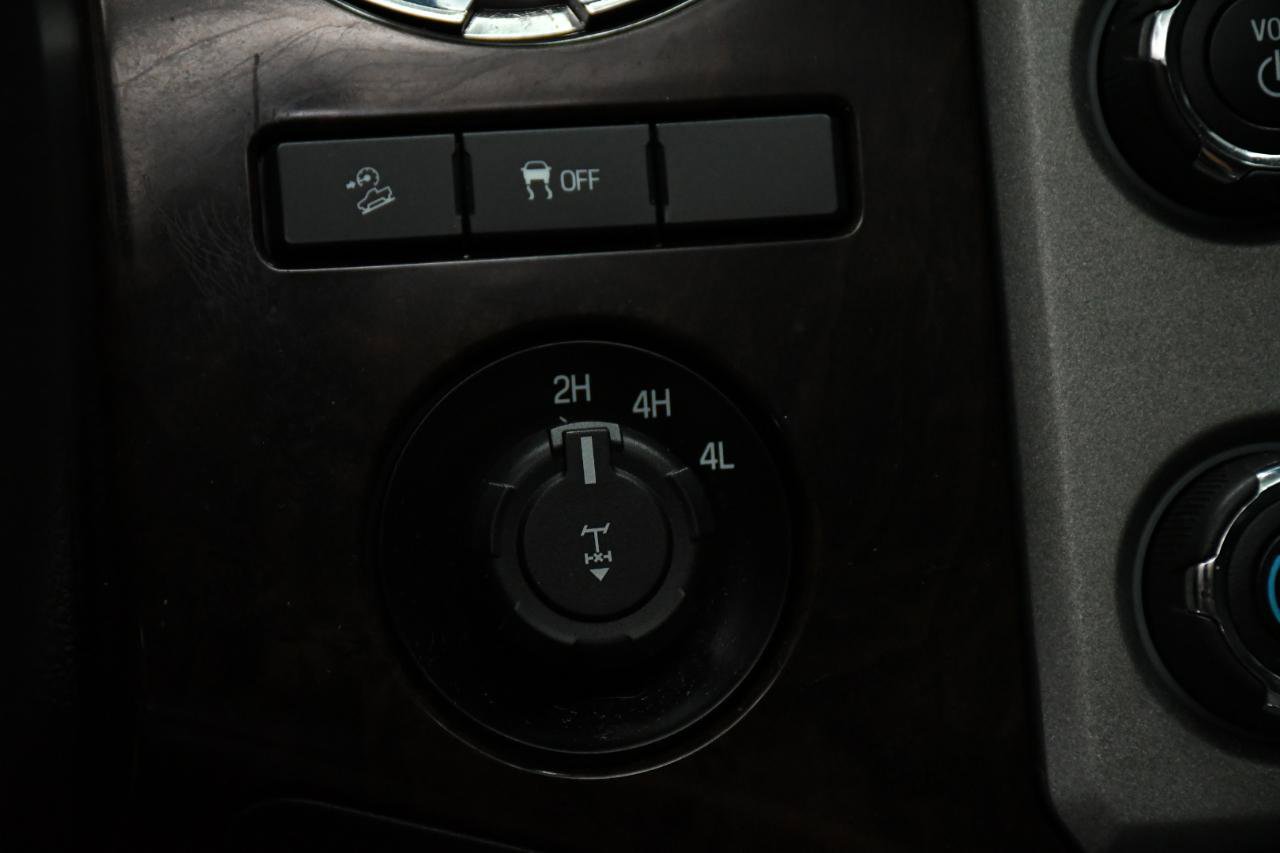 Used 2016 Ford F350 Platinum w/ FX4 Off-Road Package image 36