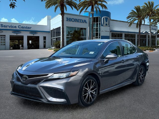 Used 2023 Toyota Camry SE FWD image 4