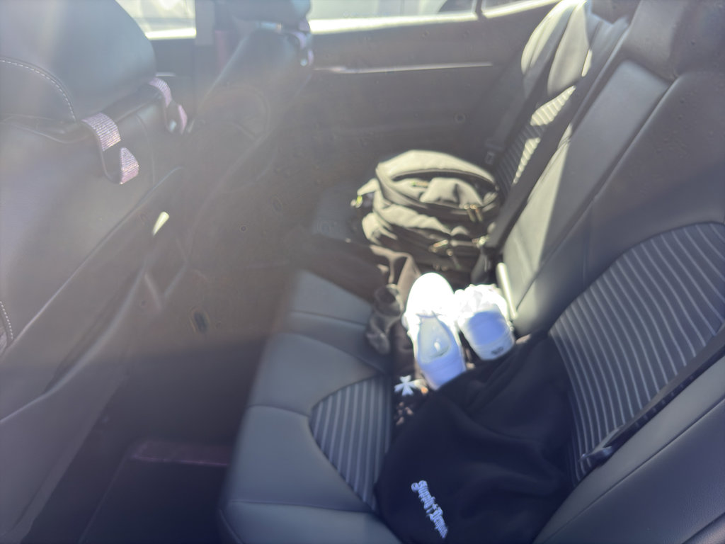 Used 2023 Toyota Camry SE image 5