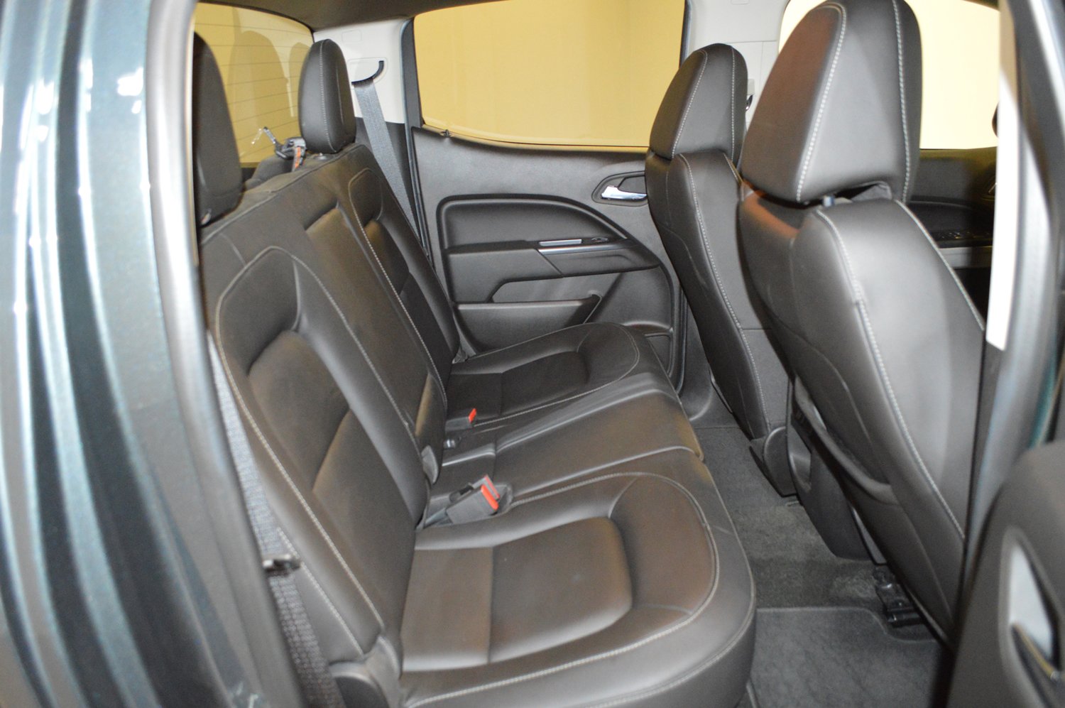 Used 2015 Chevrolet Colorado LT w/ Luxury Package AWD/4WD image 12