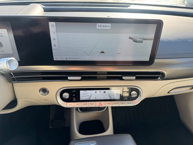 Used 2023 Genesis GV60 Advanced image 31