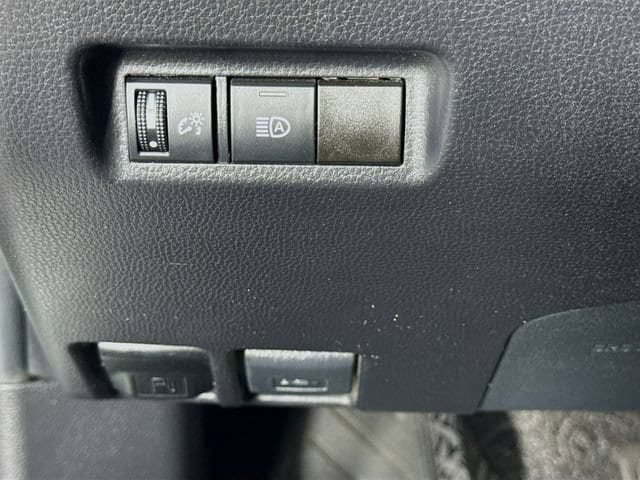 Certified 2021 Toyota RAV4 XLE FWD image 10