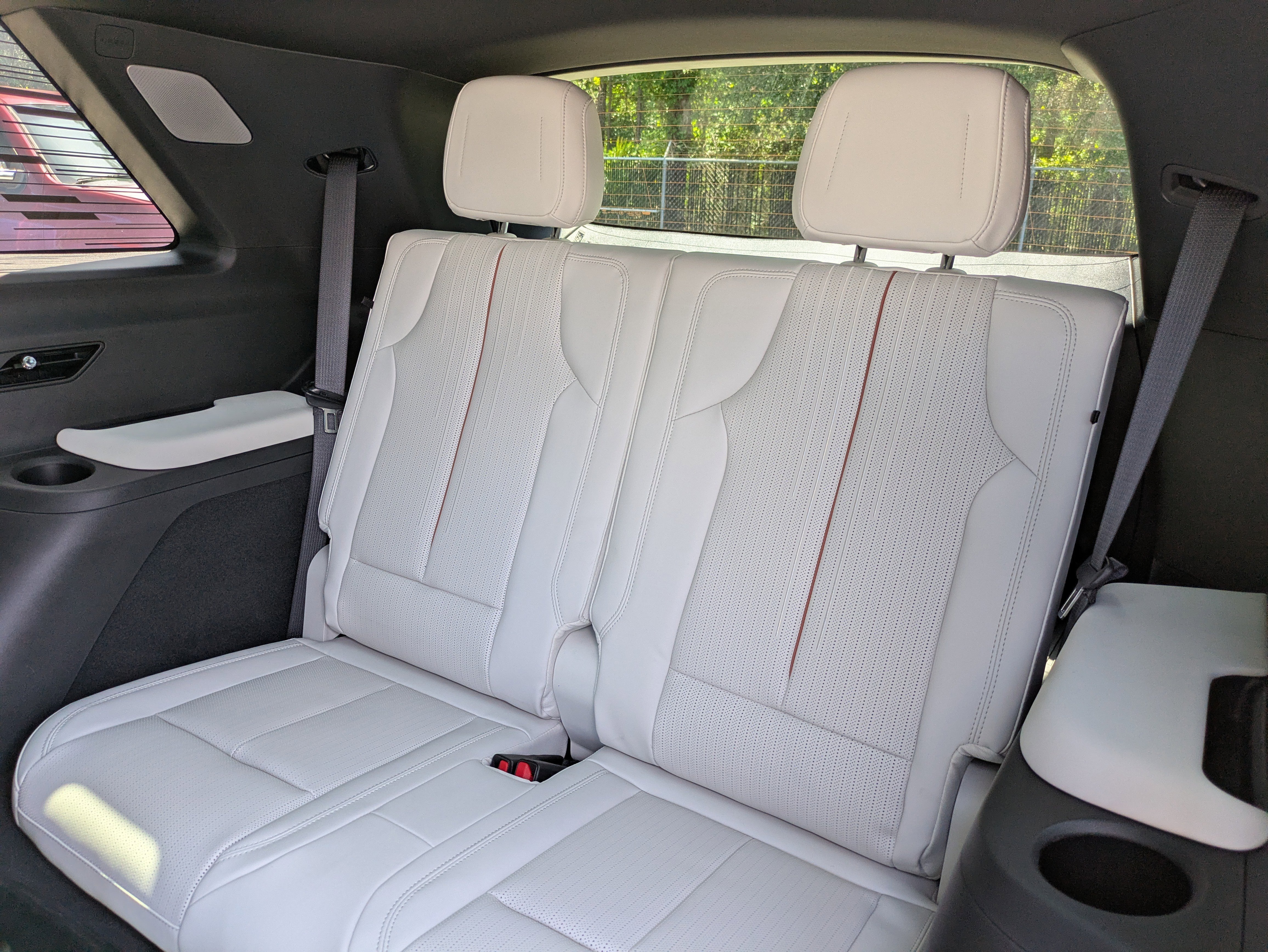 New 2026 Cadillac Vistiq Luxury w/ LPO, Floor Liner Package image 8