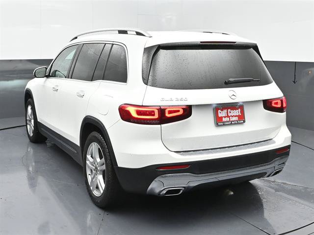 Used 2023 Mercedes-Benz GLB 250 w/ Premium Package image 4