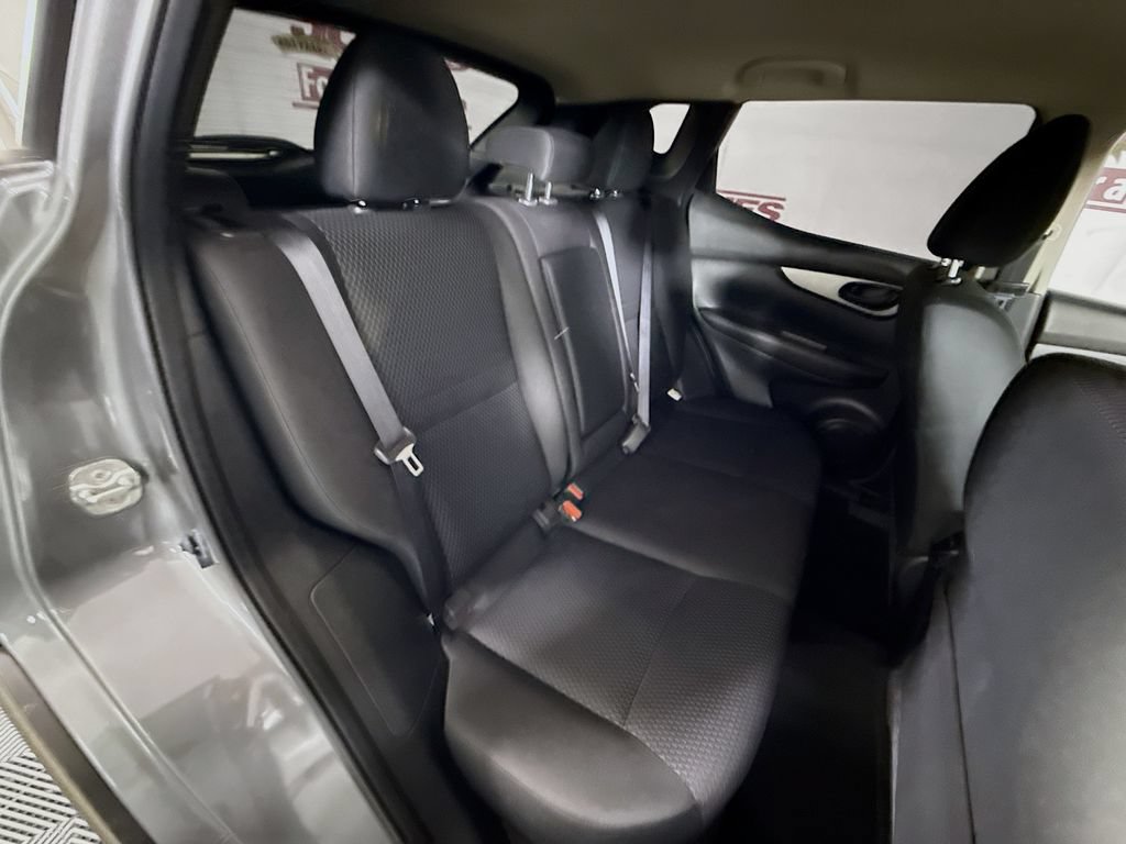 Used 2018 Nissan Rogue Sport S w/ S Appearance Package AWD/4WD image 27