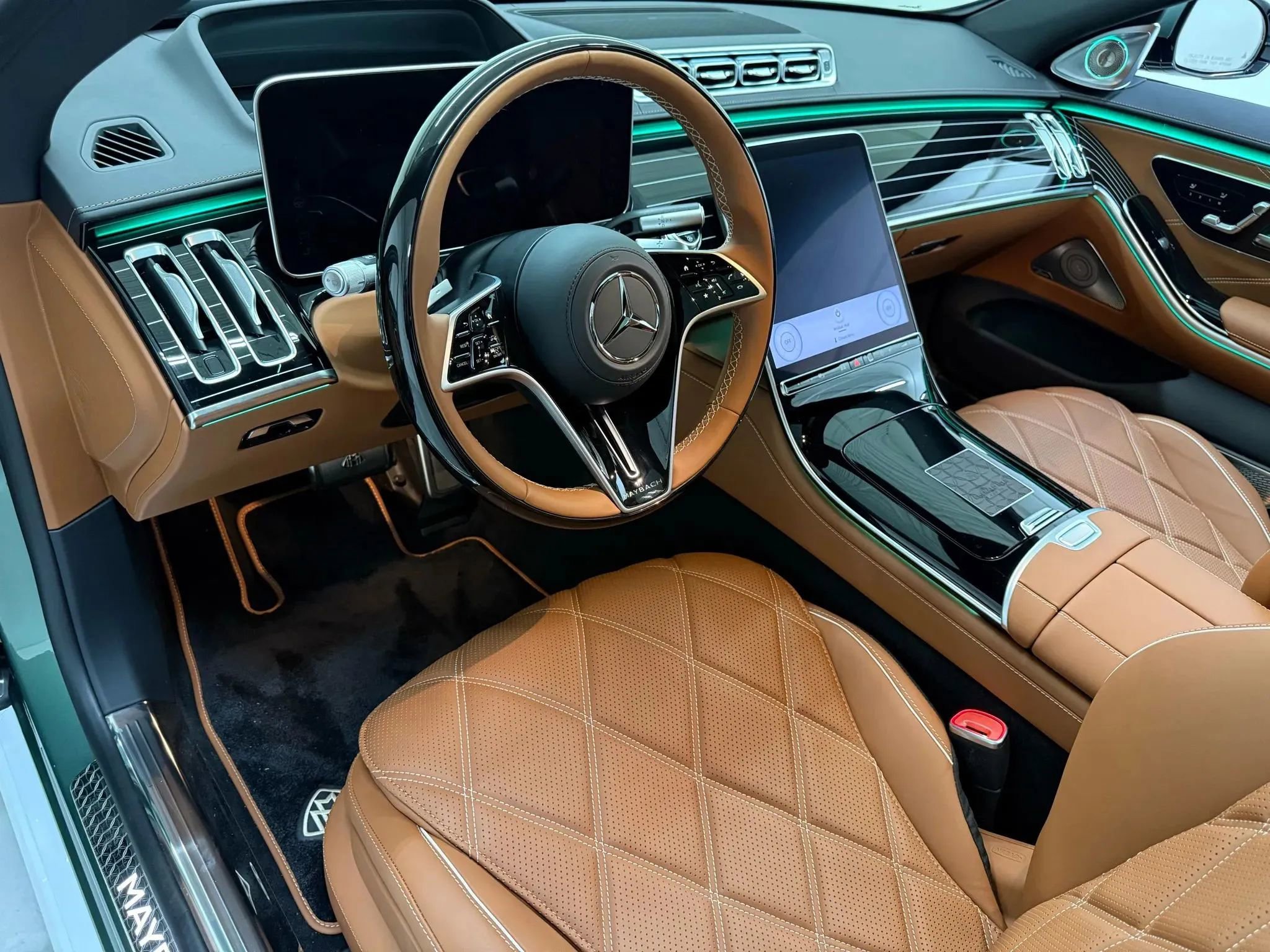 Used 2026 Mercedes-Benz Maybach S 680 S 680 4MATIC Sedan 4D image 9