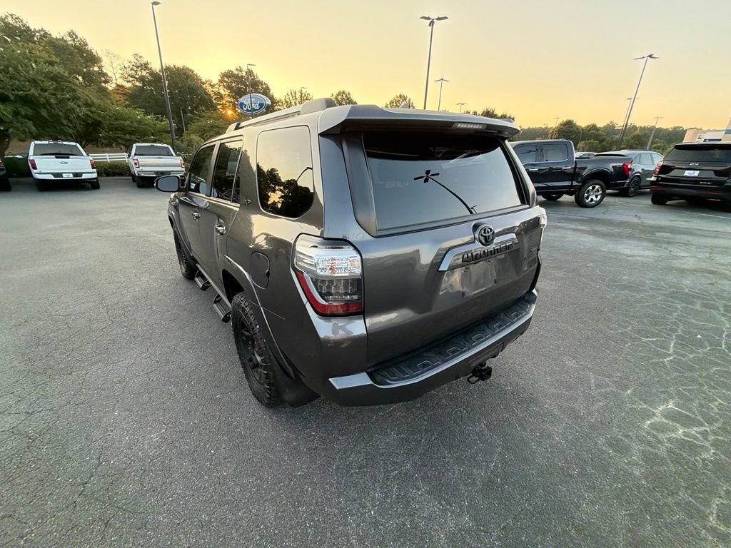 Used 2022 Toyota 4Runner SR5 Premium w/ Moonroof Package RWD image 13