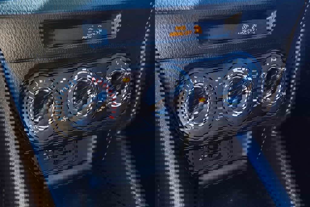 Used 2016 MAZDA MAZDA3 i Sport w/ Preferred Equipment Package image 21