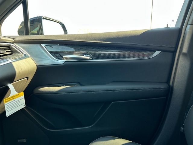 New 2026 Cadillac XT5 Sportv w/ LPO, Onyx Lite Package image 32
