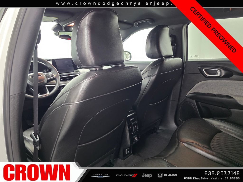 Certified 2025 Jeep Compass Latitude AWD/4WD image 16