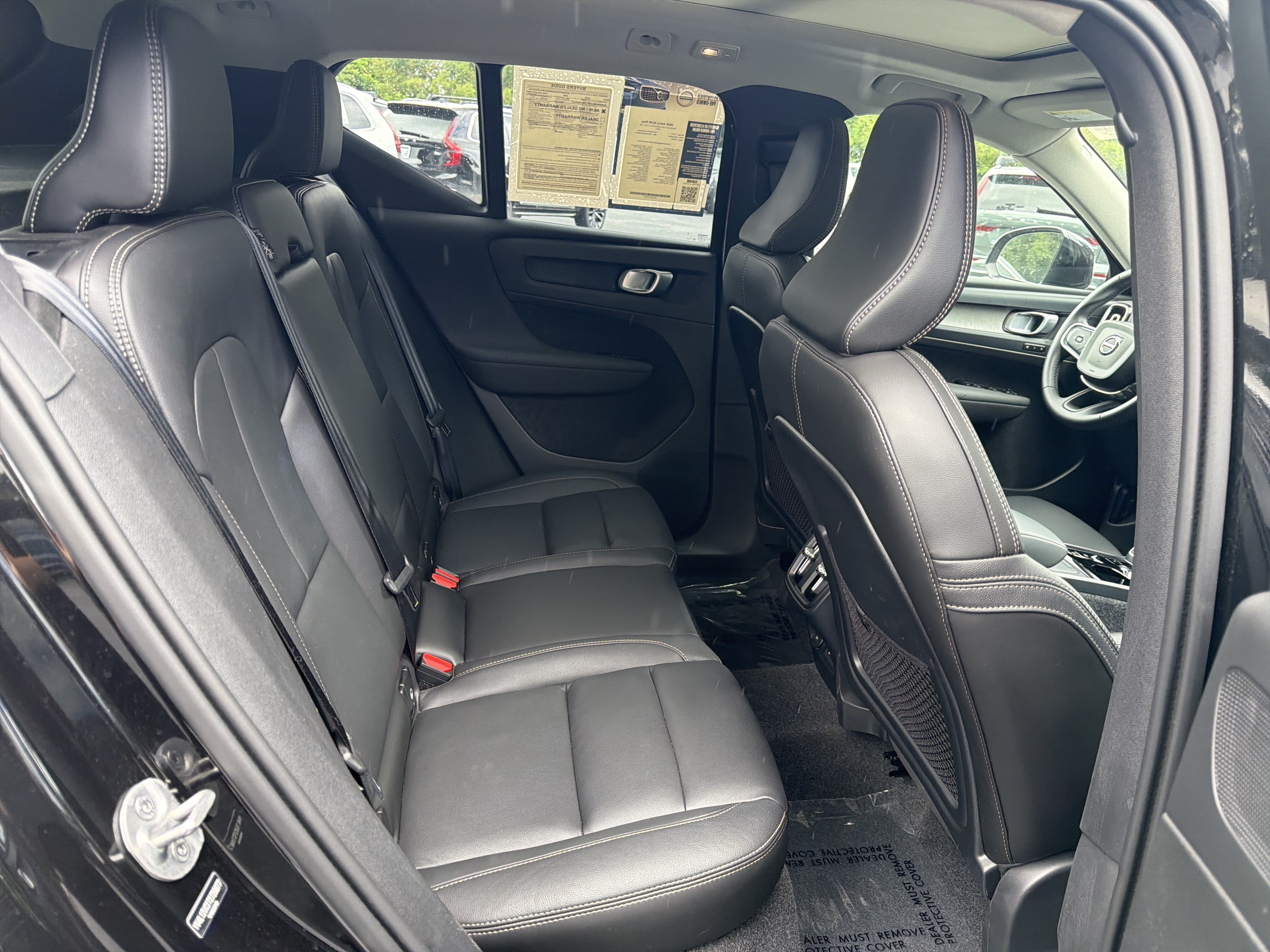 Certified 2026 Volvo XC40 B5 Plus AWD/4WD image 33