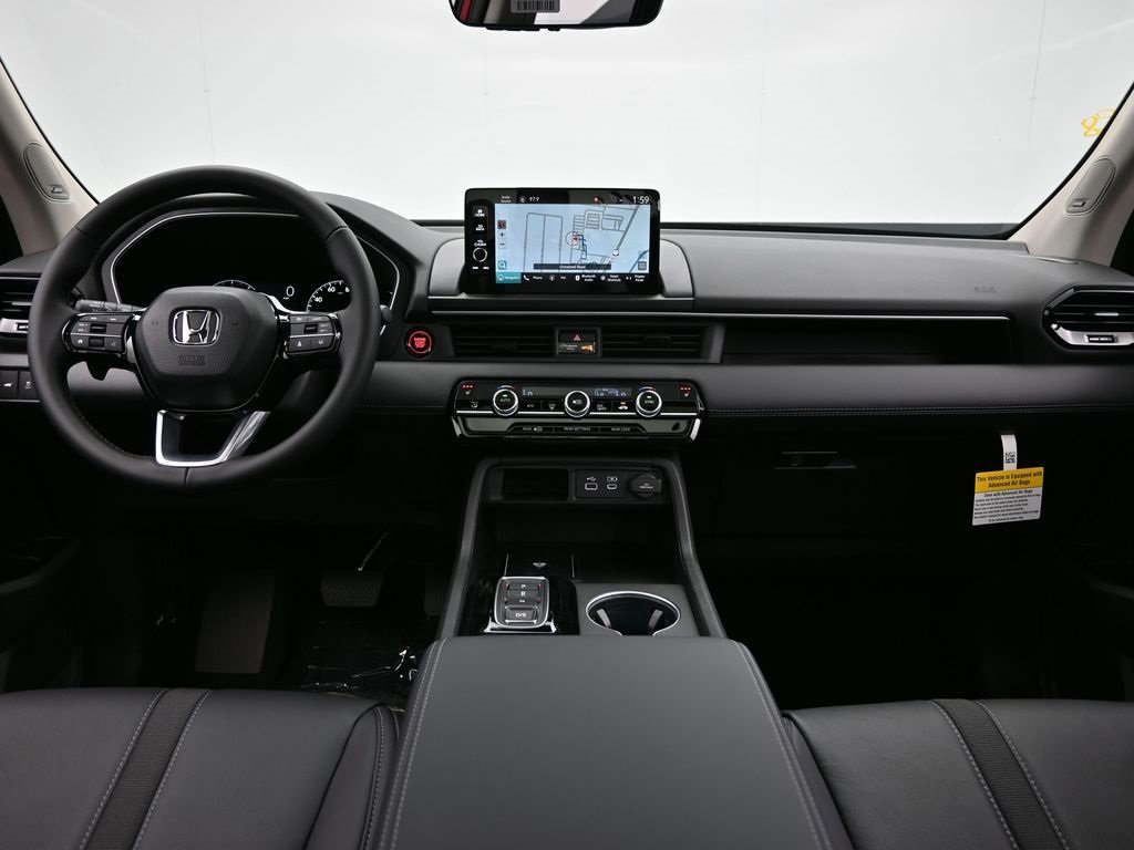 New 2025 Honda Pilot Touring image 44