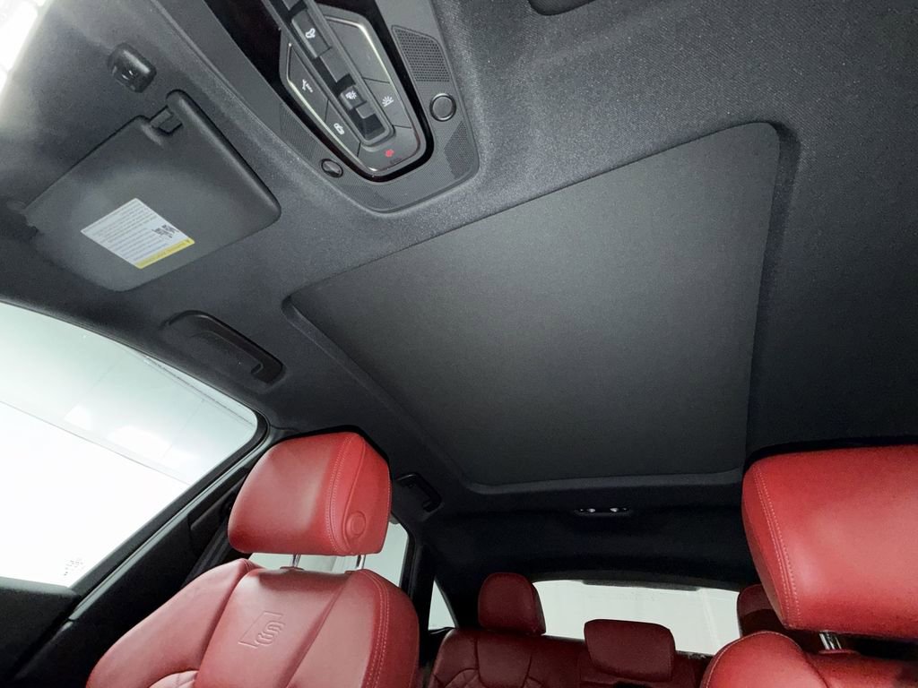 Used 2024 Audi SQ5 Premium Plus image 8