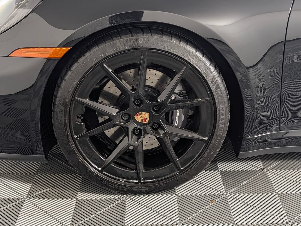 Certified 2025 Porsche 911 Carrera RWD image 11
