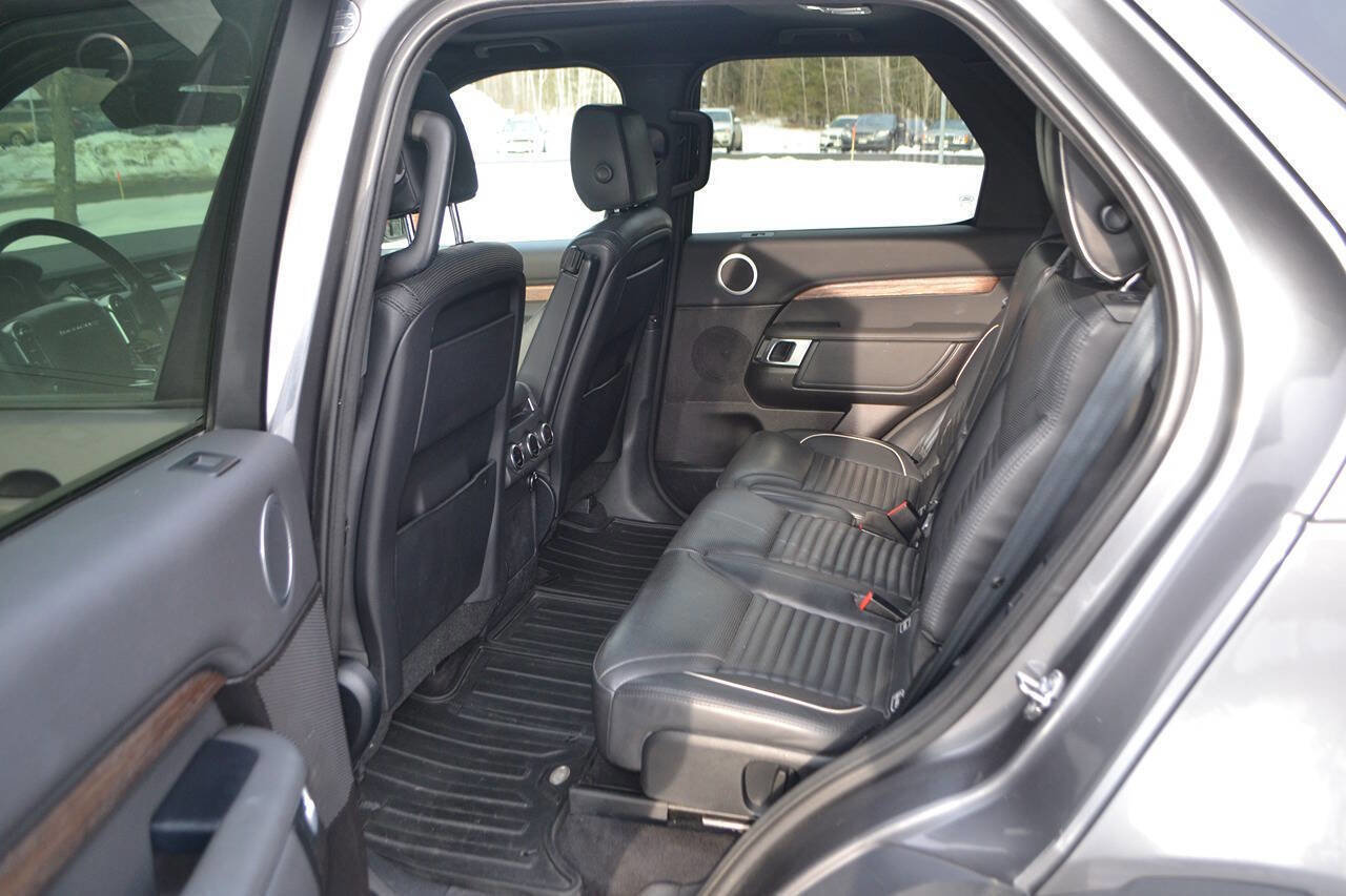 Used 2017 Land Rover Discovery HSE image 9