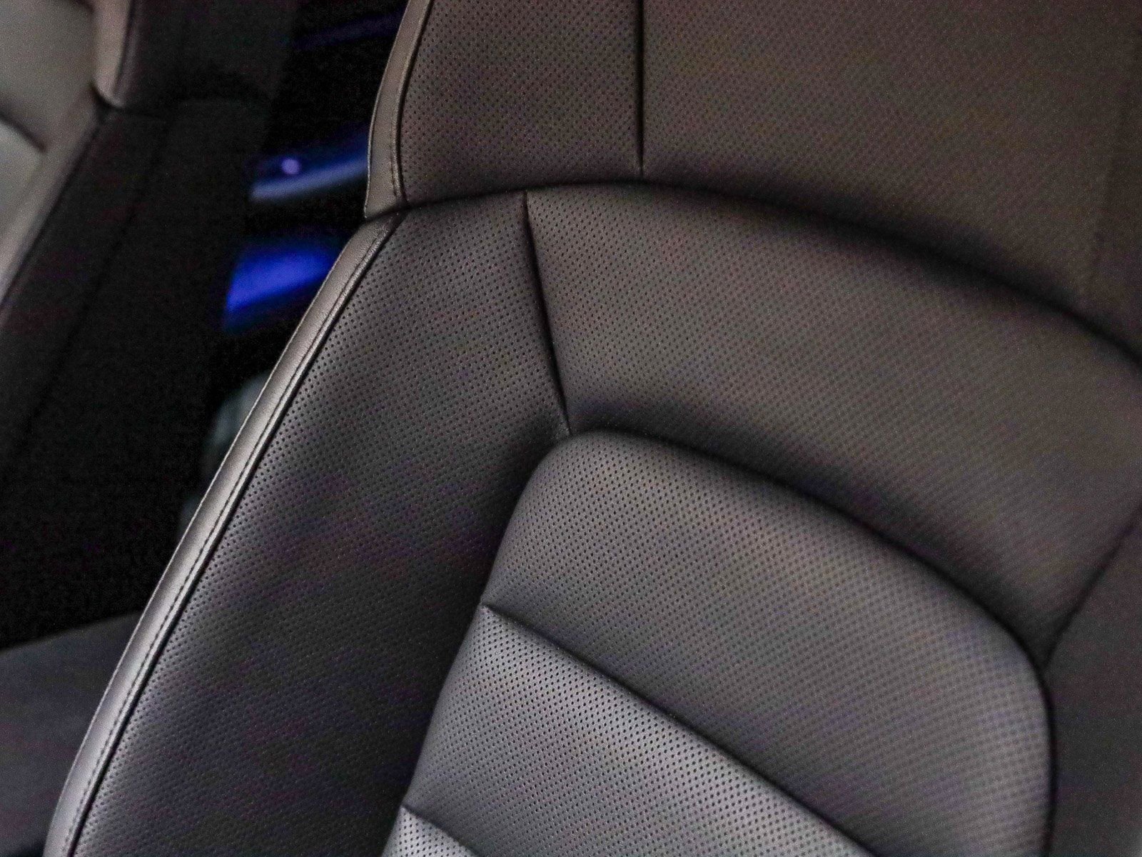 Certified 2025 Porsche Taycan RWD image 25