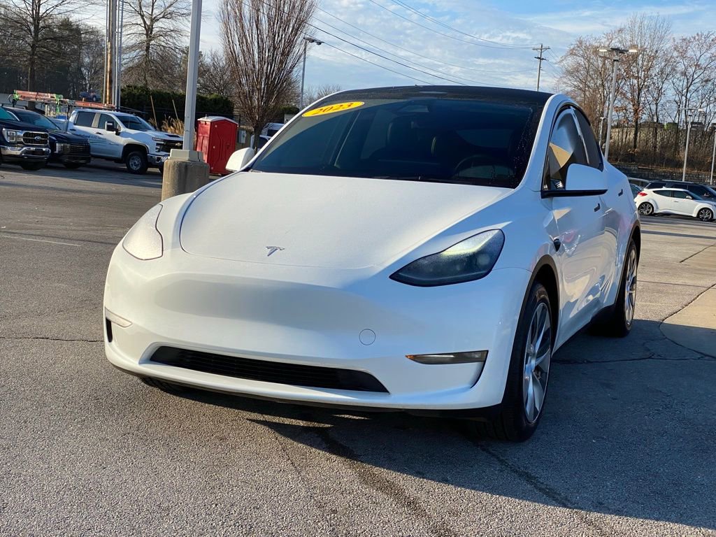 Used 2023 Tesla Model Y Long Range image 3