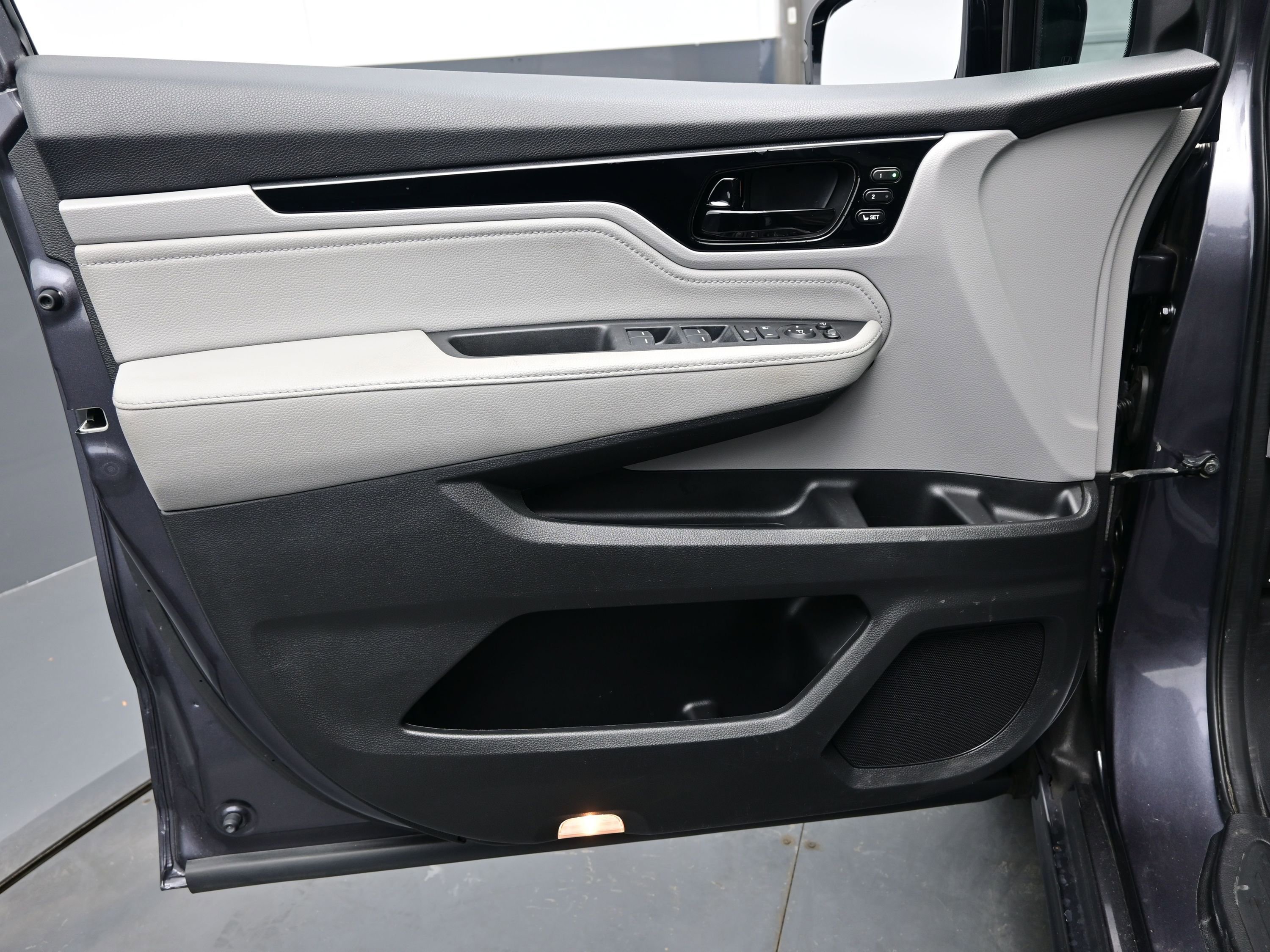 Used 2019 Honda Odyssey Elite image 9