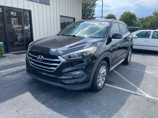 Used 2017 Hyundai Tucson SE Plus FWD image 2