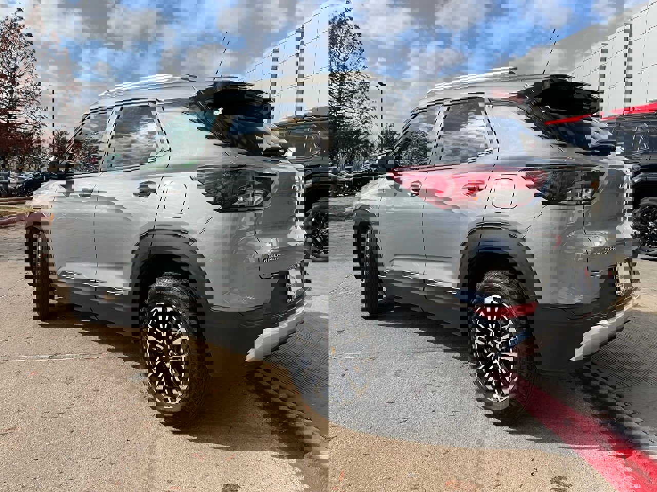 Used 2025 Chevrolet TrailBlazer LT image 8