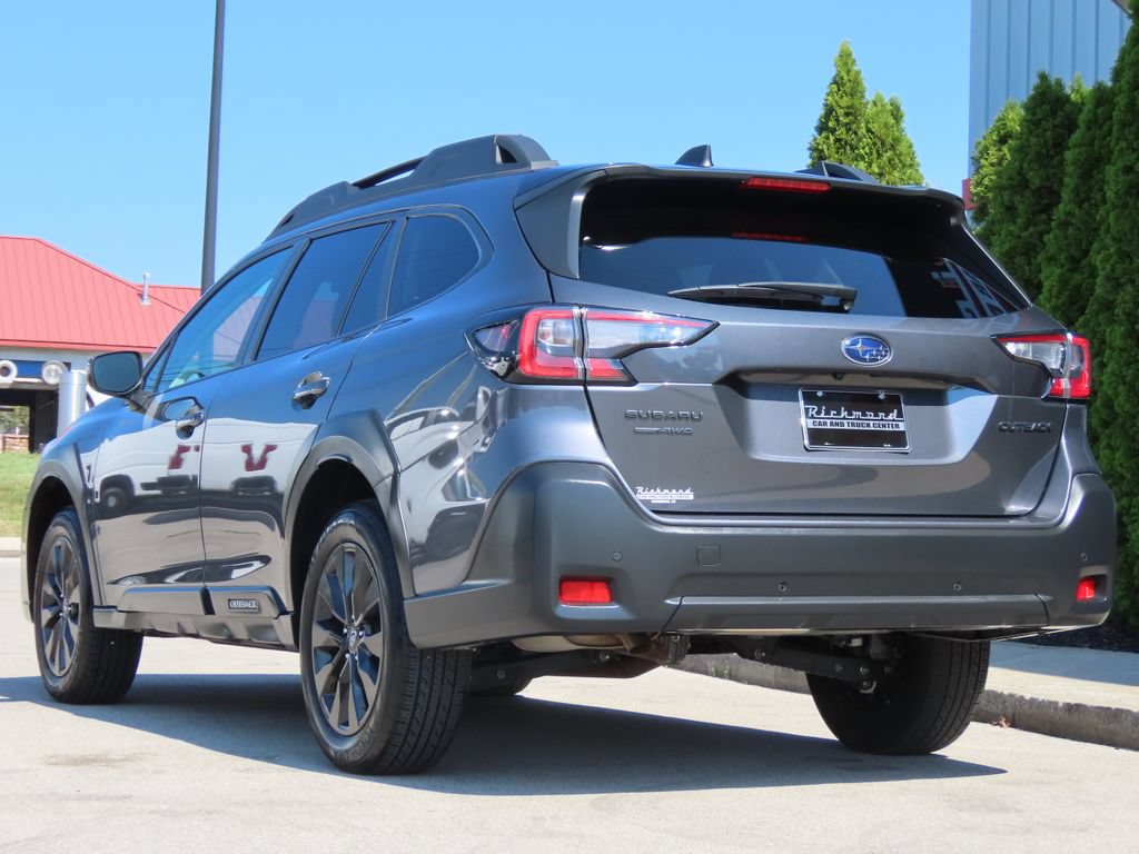 Used 2025 Subaru Outback Onyx Edition AWD/4WD image 10