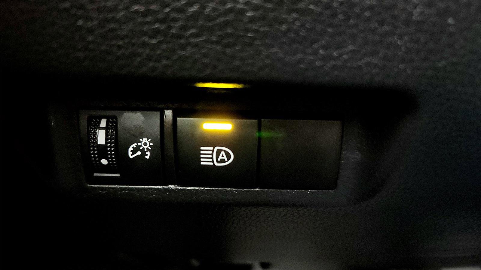 Certified 2025 Toyota RAV4 XLE image 29