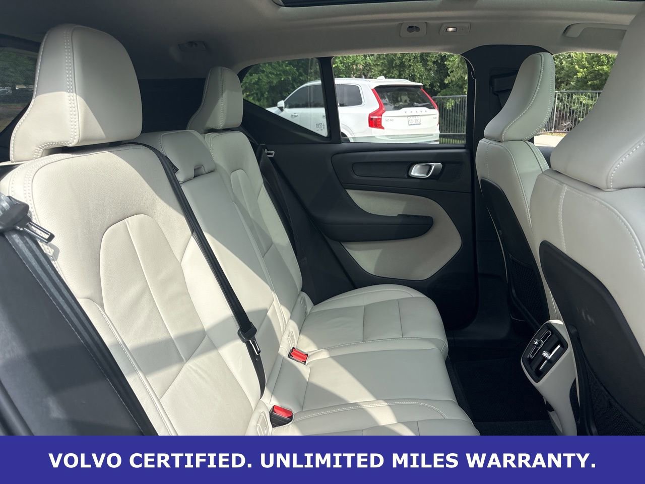 Certified 2023 Volvo XC40 B5 Plus w/ Climate Package AWD/4WD image 9