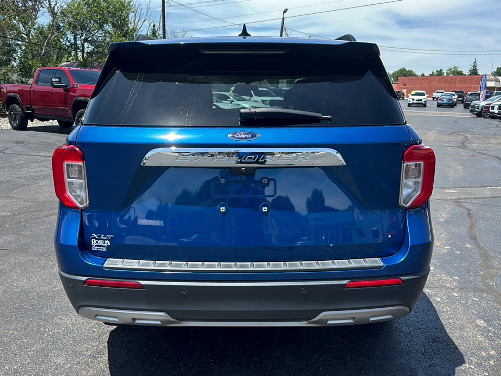 Used 2022 Ford Explorer XLT w/ Equipment Group 202A RWD image 5