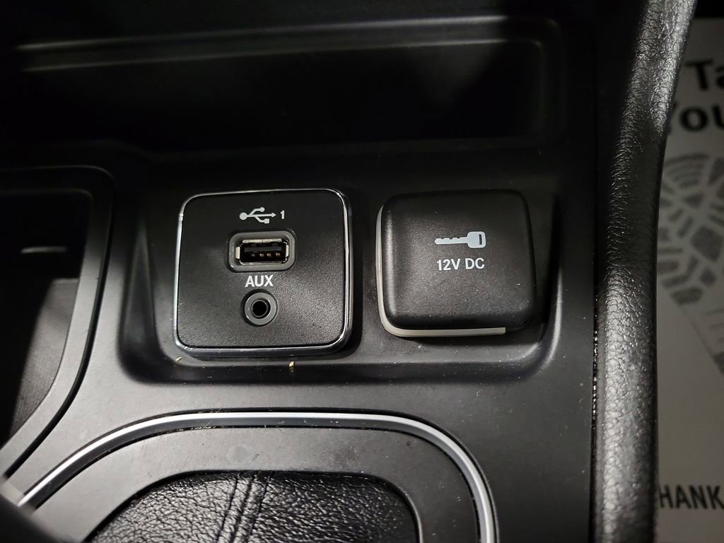 Used 2021 Jeep Cherokee Latitude image 16