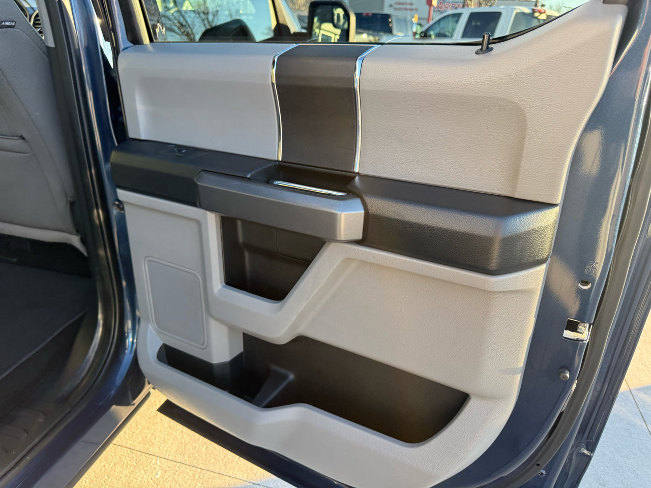 Used 2017 Ford F150 XLT image 17