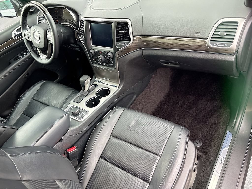 Used 2018 Jeep Grand Cherokee Overland AWD/4WD image 17