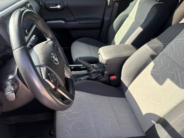 Used 2022 Toyota Tacoma TRD Off-Road AWD/4WD image 18
