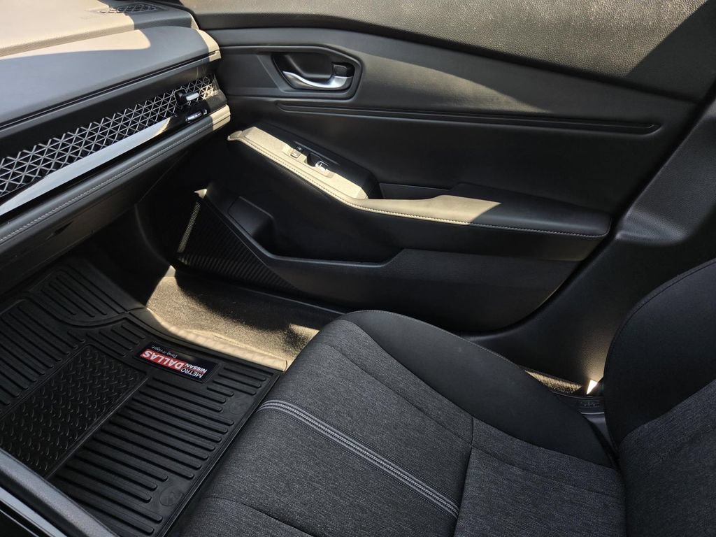 Used 2023 Honda Accord Sport image 24