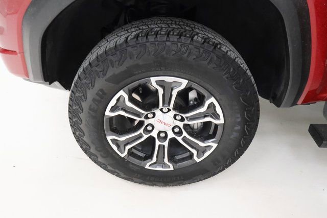 Used 2025 GMC Canyon AT4 w/ Technology Plus Package image 7
