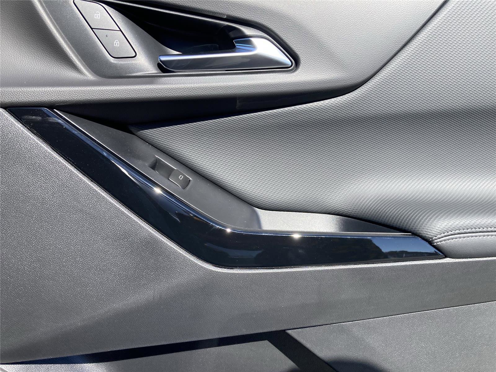 New 2026 Chevrolet Equinox LT w/ Convenience Package II image 28