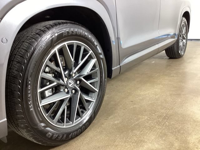Used 2026 Lexus TX 350 AWD w/ Technology Package image 2