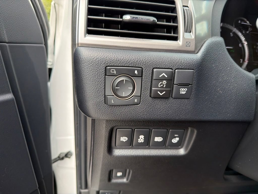 Certified 2023 Lexus GX 460 Premium w/ Premium Package AWD/4WD image 29