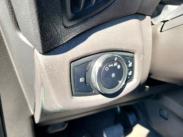 Used 2017 Ford Transit Connect XLT image 23