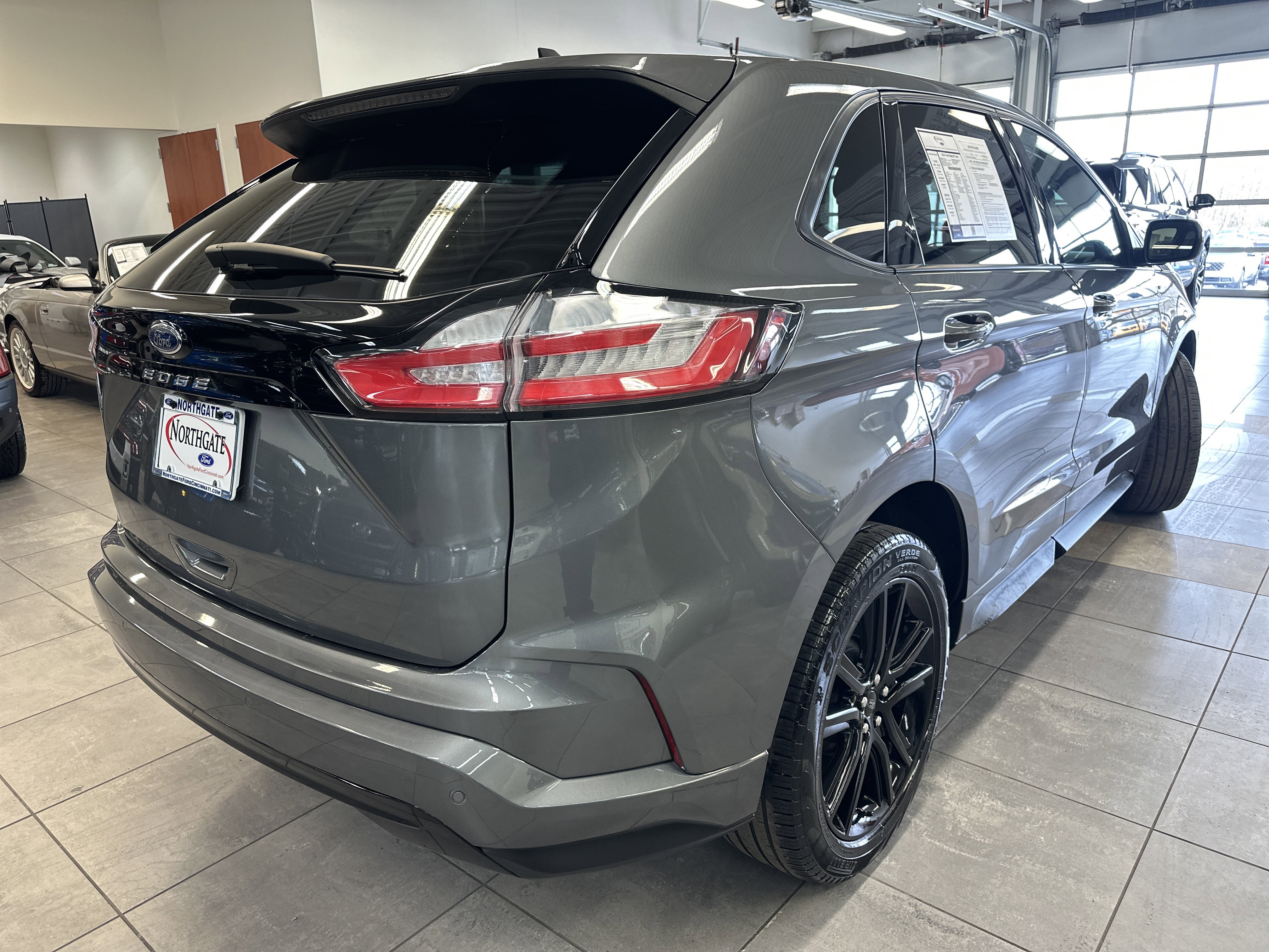 Used 2024 Ford Edge ST-Line image 12