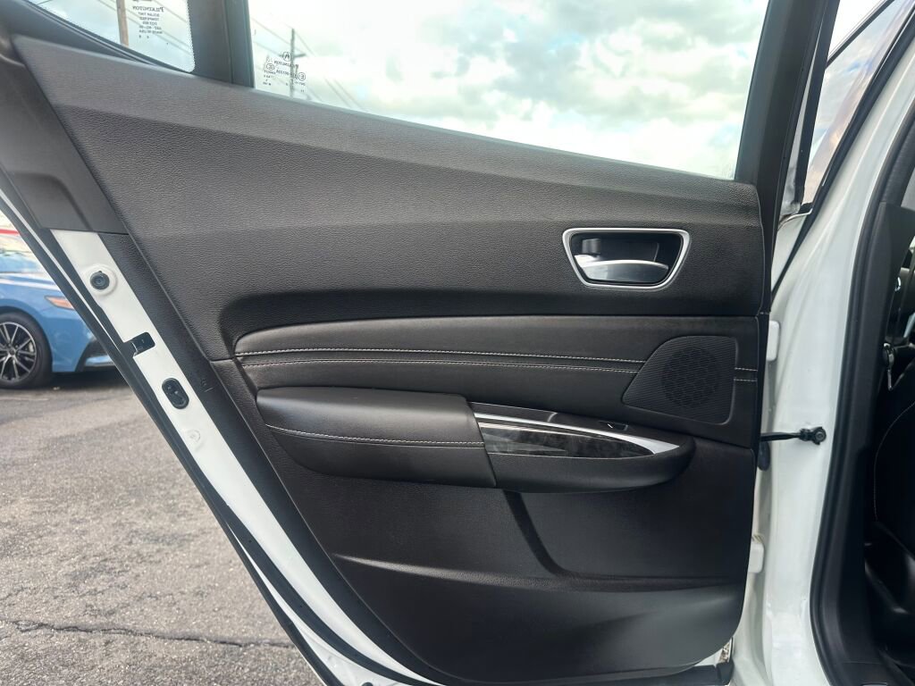 Used 2018 Acura TLX V6 SH-AWD w/ Technology Pkg image 23