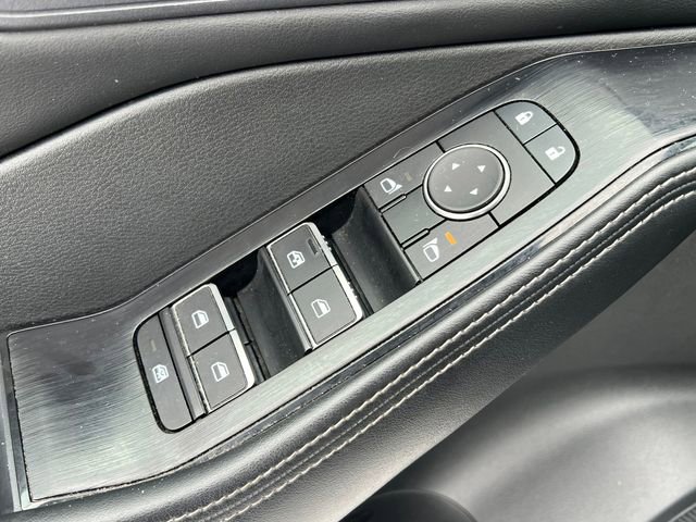 Used 2024 Nissan Rogue SL w/ SL Premium Package image 15