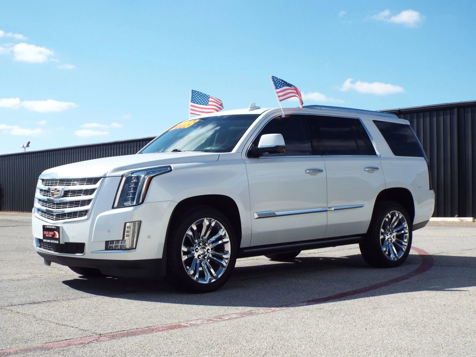 Used 2017 Cadillac Escalade Premium Luxury w/ LPO, Radiant Package RWD image 1