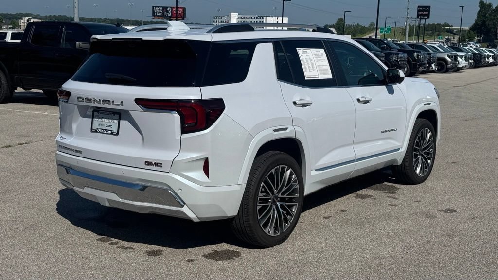 Used 2026 GMC Terrain Denali AWD/4WD image 4