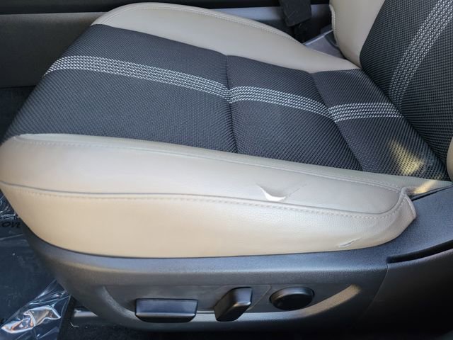 Used 2025 MAZDA CX-50 AWD 2.5 S w/ Weather Package image 14