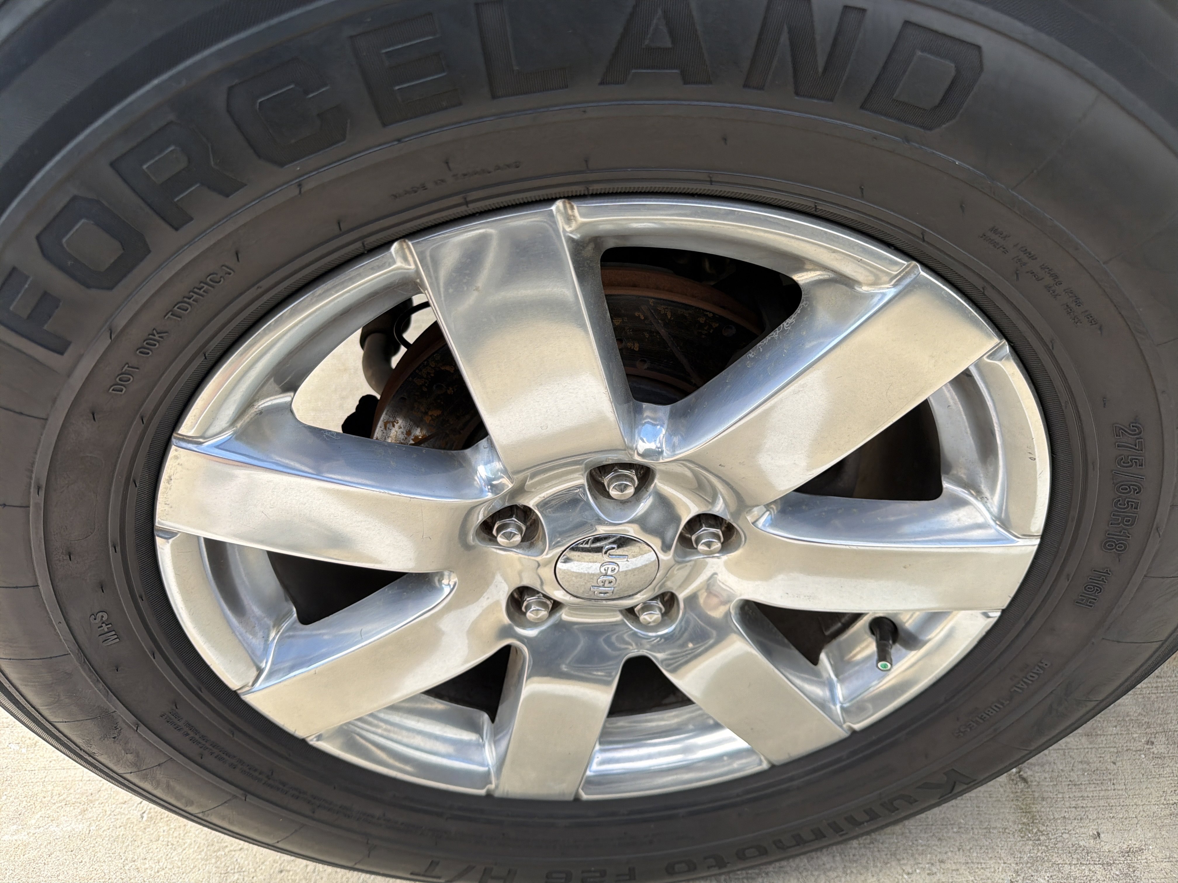 Used 2015 Jeep Wrangler Unlimited Sahara w/ Connectivity Group image 4