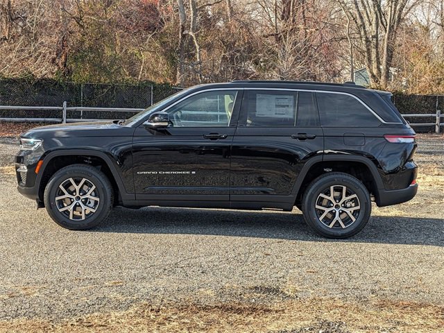 New 2025 Jeep Grand Cherokee Limited image 5