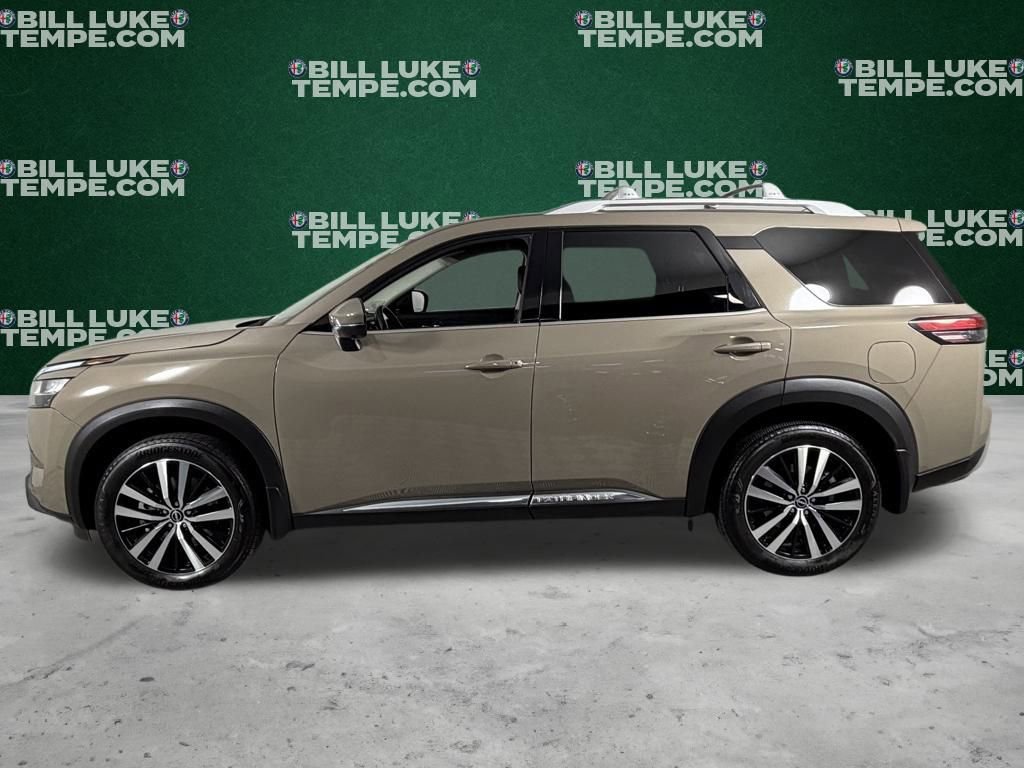 Used 2024 Nissan Pathfinder Platinum image 8